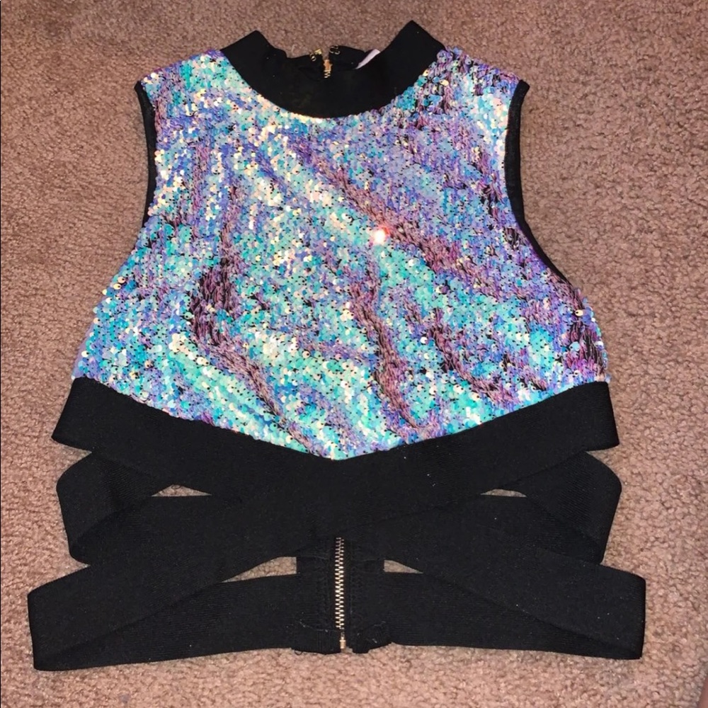 Iheartraves sequins top
